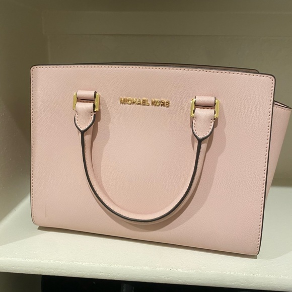 Michael kors purse - Picture 1 of 4